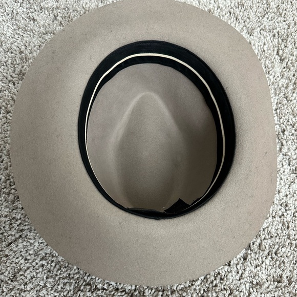 Rag & Bone Wool Hat With Black and Silver Studded Band - Picture 5 of 5